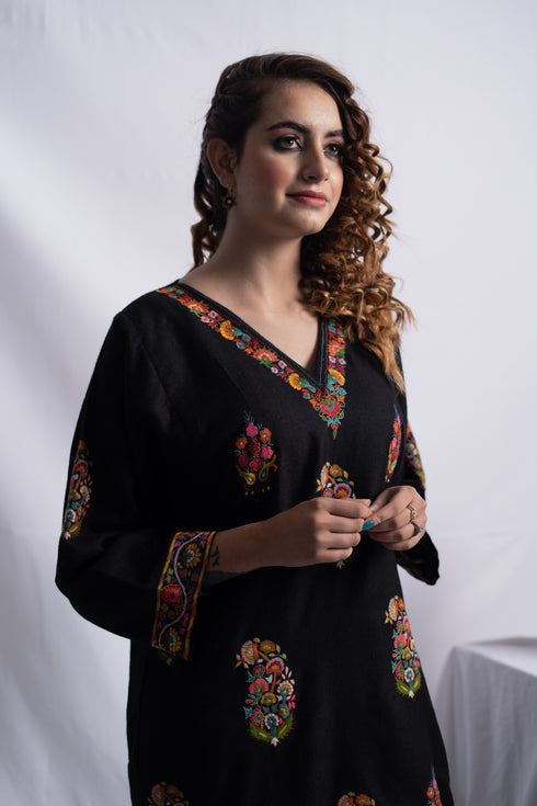 Kahkashan Pashmina Cloak (Pheran)