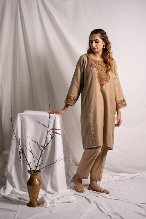 Ba-dastoor Pashmina Cloak (Pheran)